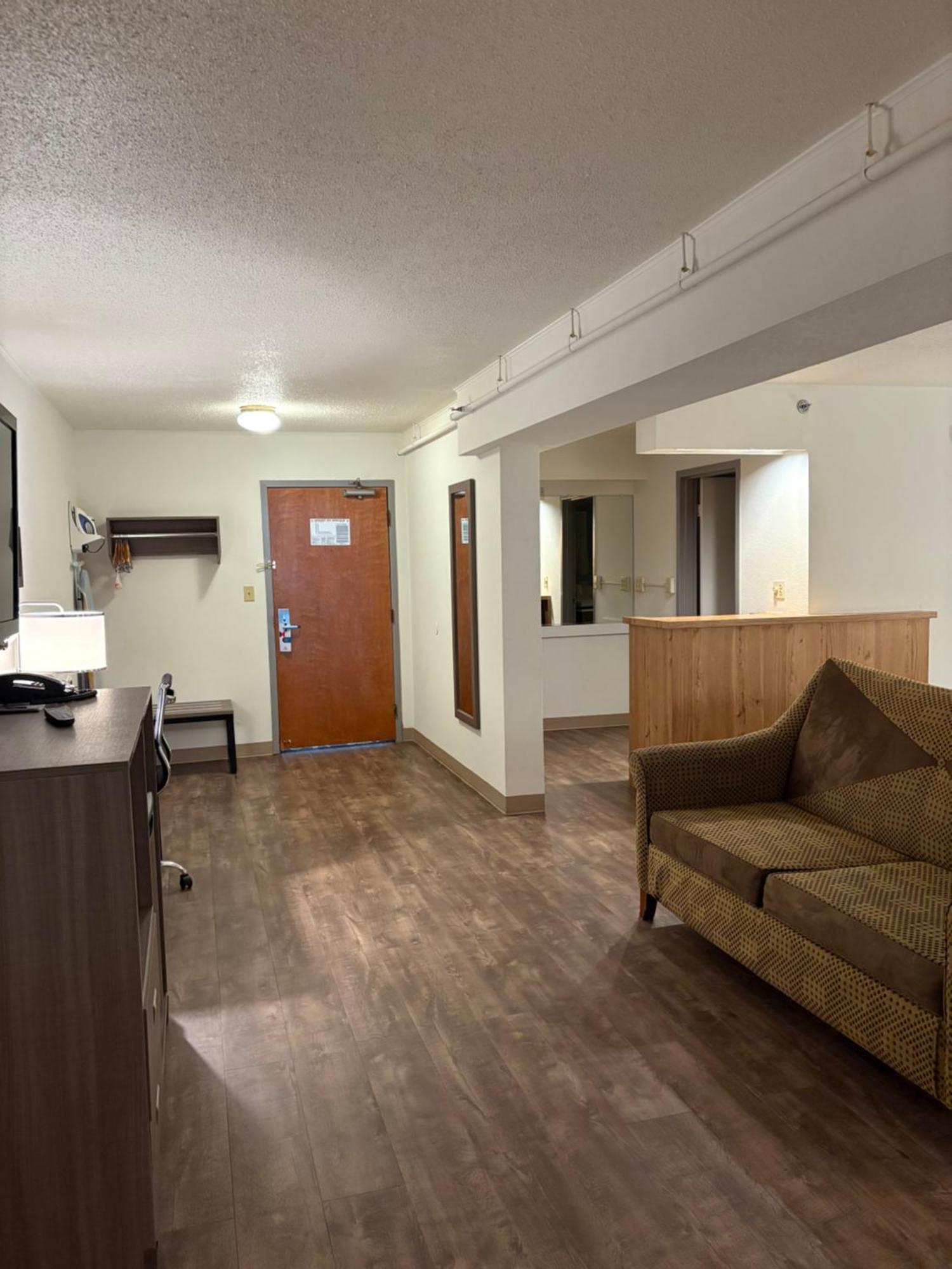 Clarion Inn & Suites And Convention Center Kearney Exterior foto